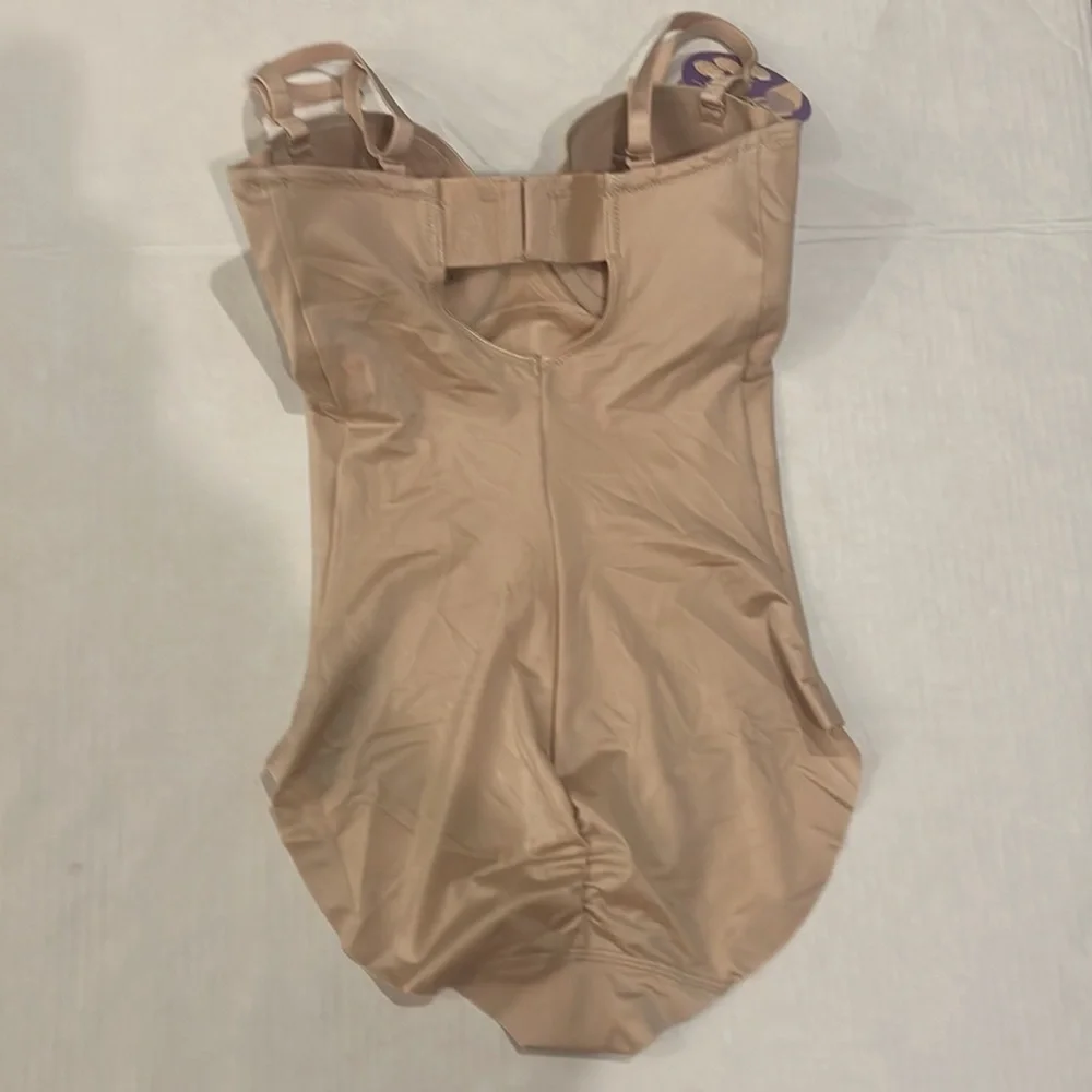 NWOT SPANX Suit Your Fancy Strapless Cupped Panty
Bodysuit L_9